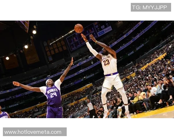 詹姆斯全场高光时刻集锦震撼亮相带你回顾巅峰表现与精彩瞬间